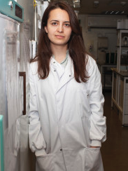 💥Huge congratulations to <a href="/ImperialMCRG/">Imperial College Medical Cannabis Research Group</a> <a href="/ImperialSandC/">Surgery and Cancer</a> <a href="/ImperialMed/">Imperial Medicine</a> #PhD student Nagina Mangal @NaginaScientist who today successfully defending her thesis, which for the first time defines the cytotoxic mechanism of action of  #CBD in pancreatic ductal adenocarcinoma💥

👏👏👏