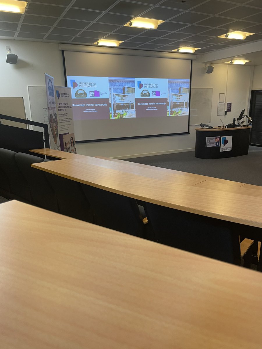TracyHantsFare's tweet image. Great to be @portsmouthuni today #InnovateUK #knowledgetransferpartnership Getting sorted for this afternoons talk…….