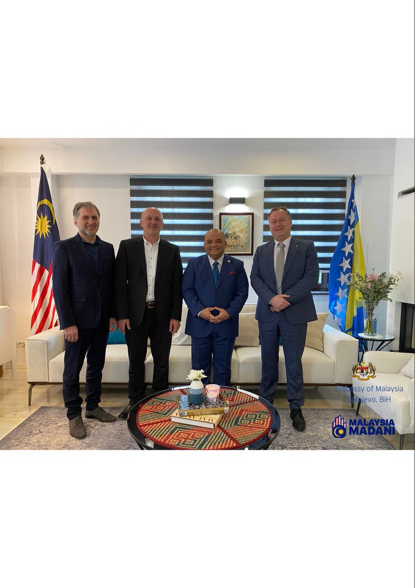 I had the opportunity to meet Mr. Mirsad Junuzovic, President of IIUM Alumni for BiH Chapter and committee members, Mr. Edin Smajic and Mr. Muhamed Prlja. We discussed abt future collaborations on programs that can strengthen people-to-people interactions between 🇲🇾🇧🇦.