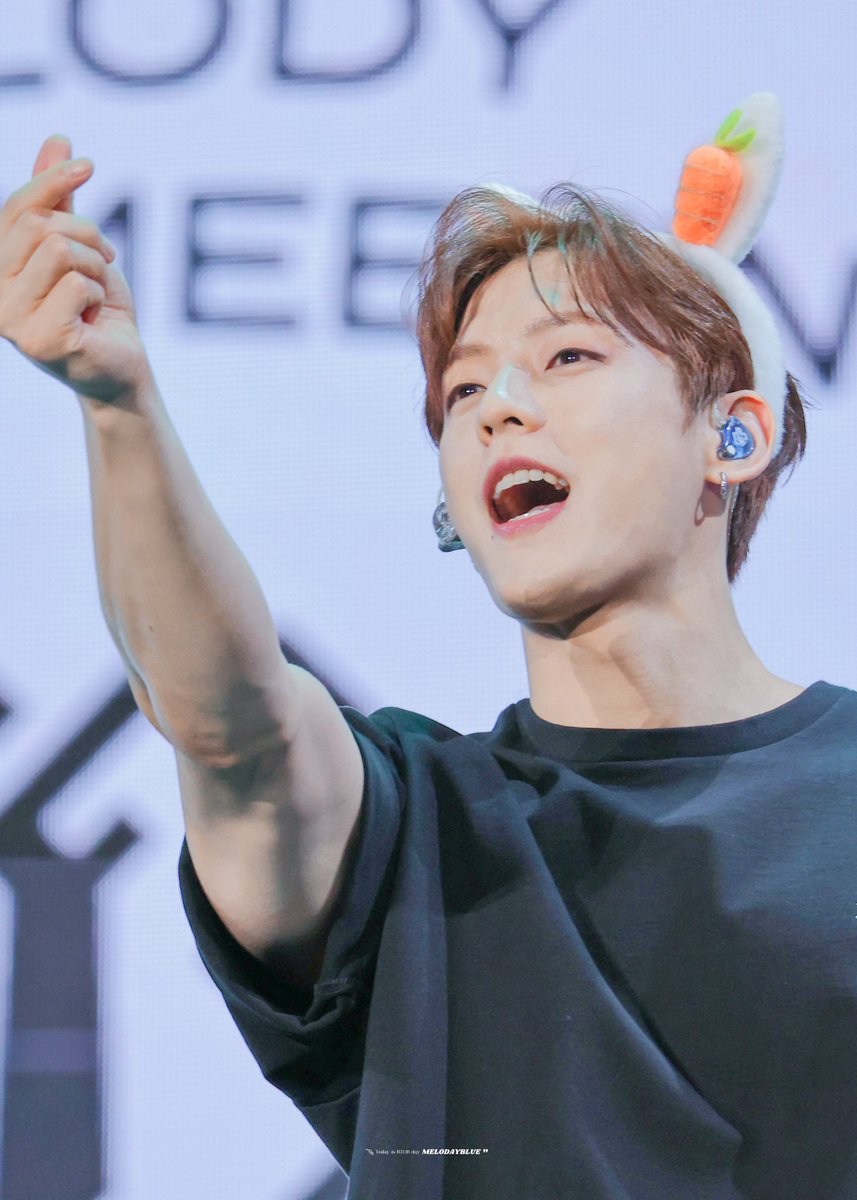 melodayblue's tweet photo. 230319 : MELODY 5TH FAN MEETING [#MELODY_COMPANY_연수회]

#비투비  #이민혁
@btob2mh #BTOB
#MINHYUK #민혁 #허타람찌 https://t.co/jNZJgRJKBQ