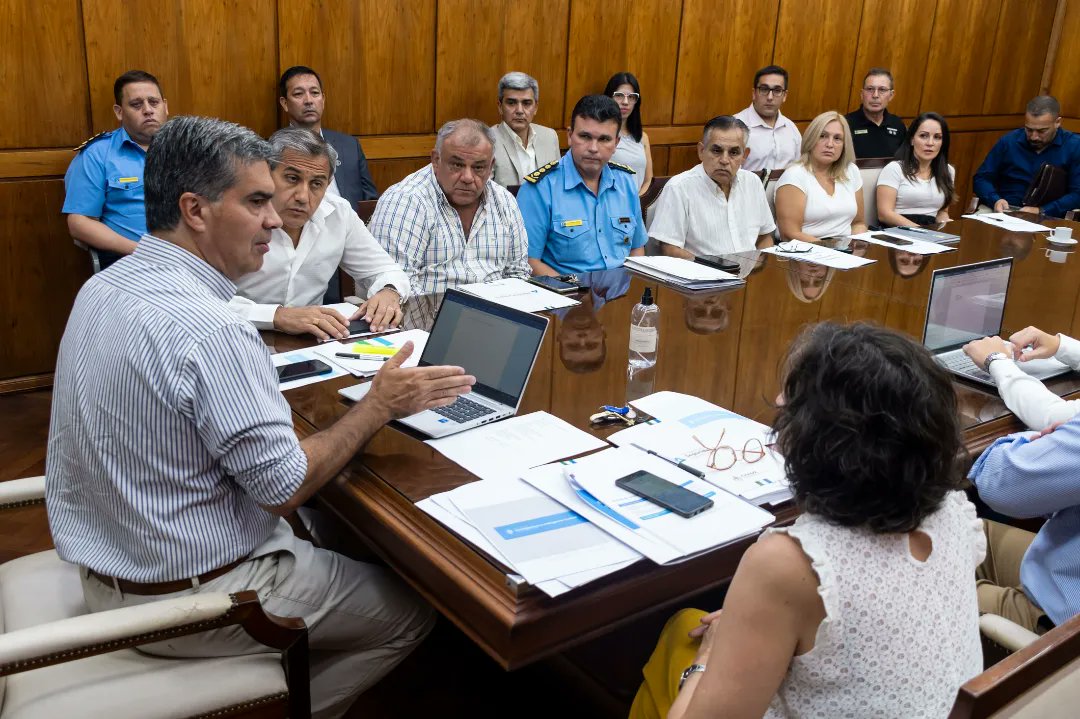SeguridadChaco's tweet photo. REALIZAMOS UNA NUEVA MESA DE TRABAJO INTERPODERES CONTRA EL NARCOTRÁFICO

Fue la tercera edición de esta reunión para evaluar las estrategias que llevamos adelante para prevenir el narcotráfico y el narcomenudeo. https://t.co/pp8Z7GbWVi