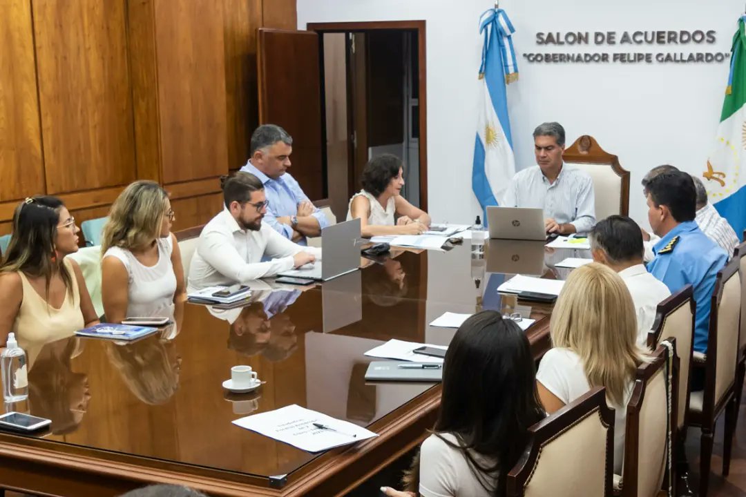 SeguridadChaco's tweet photo. Trabajamos en el territorio con políticas públicas para prevenir el ingreso de las sustancias estupefacientes a la provincia y evitar su comercialización, y de esa forma mejorar la calidad de vida de los chaqueños y chaqueñas. https://t.co/ojb4wRgji9