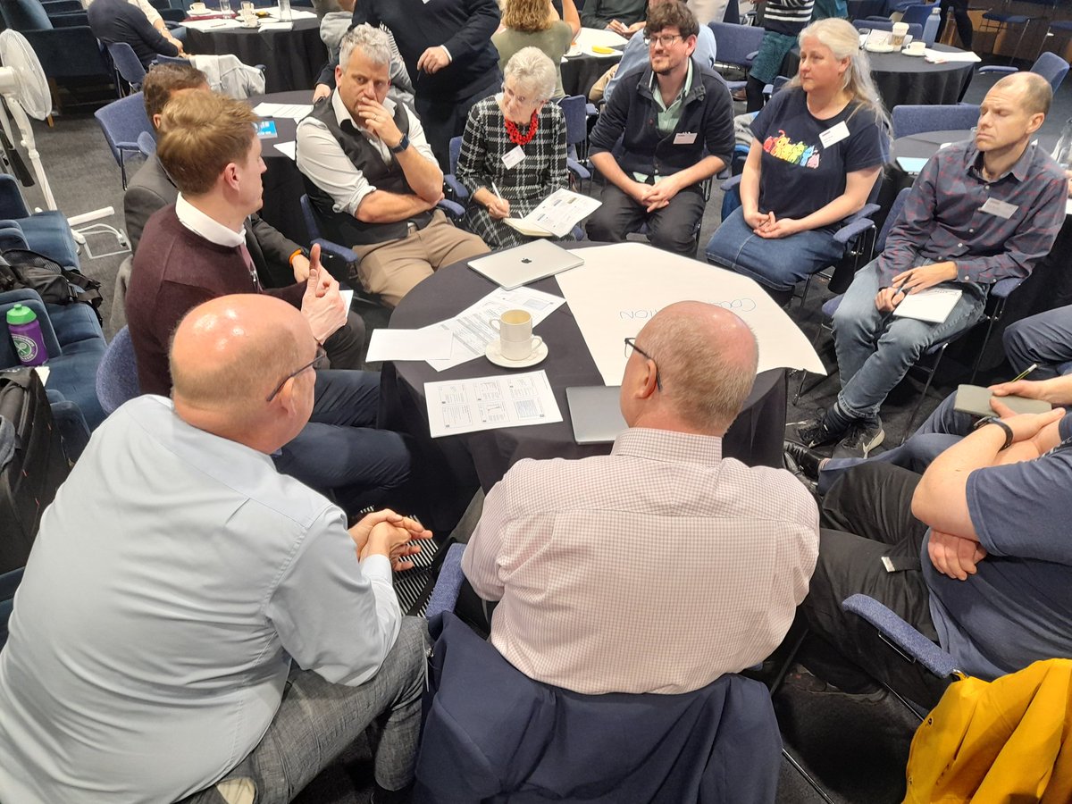 STEMLearning_AS's tweet photo. My colleague @ChrisCarr in full flow on #schooldata @Ofstednews and then sending @STEMLearningUK #NetworkPartners into key discussion groups #collaboration #science #computing #cpd and so forth #makingadifference to teachers & pupils in #secondaryschool #primaryschools https://t.co/EkhAMkFqtU