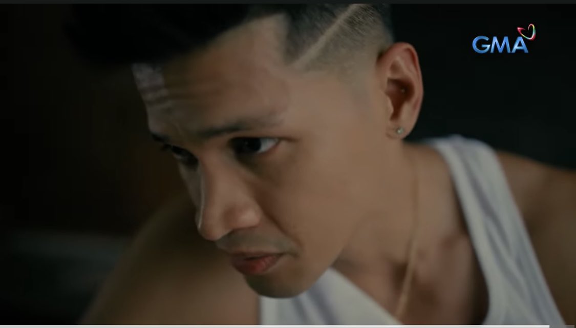 AltheyuhMoves's tweet photo. We get to one big revelation. Onyx reveals Ruby Diamante aka Iris is his mother.  So Crystal and Gem are his sisters? The pace of this show is high-octane, just when you thought you just recovered from one revelation--- they unravel another one.  #UrdujaMisteryo https://t.co/fHoDJAGWIT