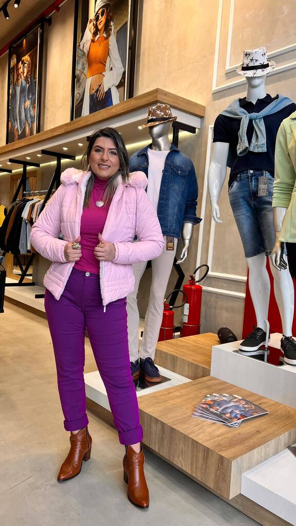 MeloRuama's tweet photo. VOCÊ USARIA?? Lançamento @lemierpremium 

A vista tem 10% de desconto 

Fala que viu com a Ruama Melo 💖

#novidades #jeans #moda #fashion #atacado #sacoleira https://t.co/vQj7xSvLRu https://t.co/aOiHgCWMA3