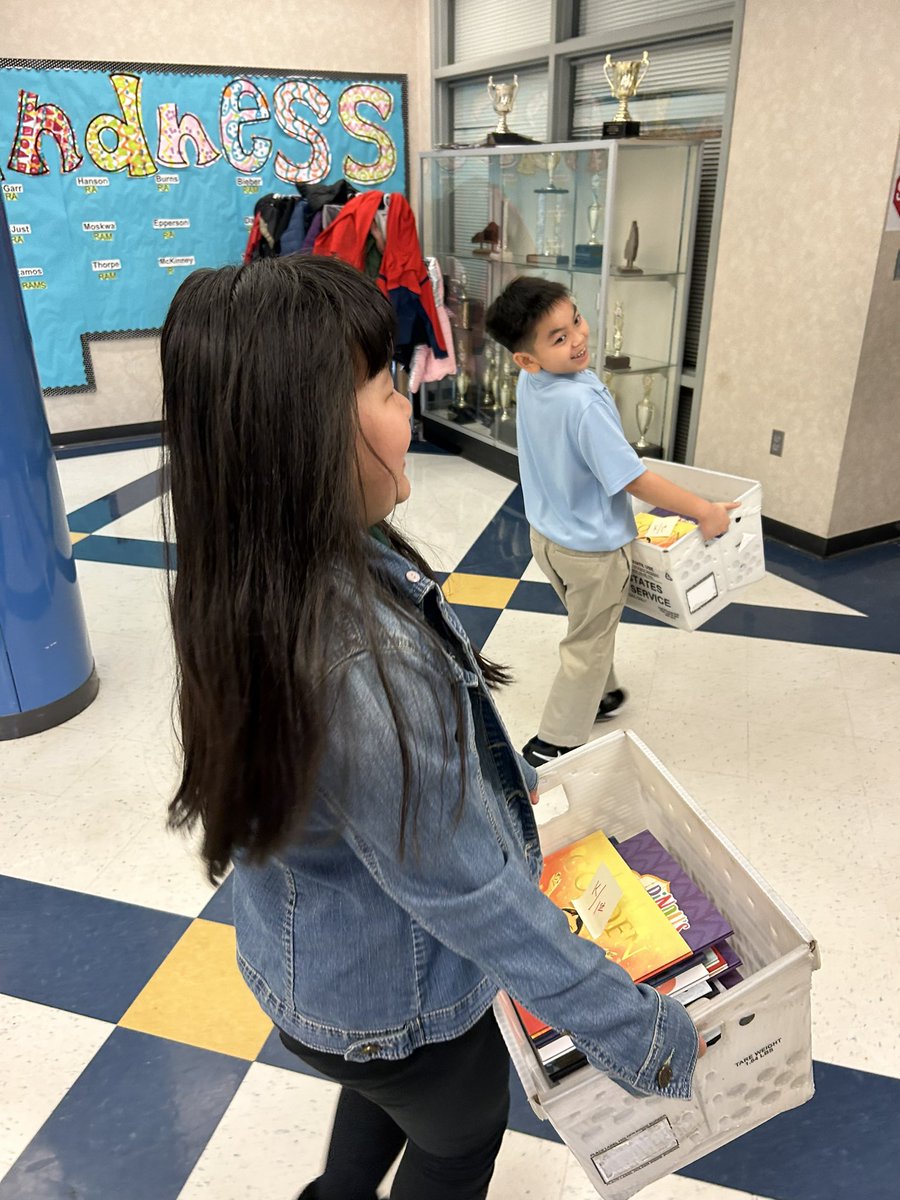 dpenn0001's tweet photo. @rutherfordjcps No Place For Hate Student Leadership Team delivered books that were provided by @JCPSDEP1 &amp; @LiveForLiteracy to our staff. Teachers are so excited to utilize the books in the classroom and continue our No Place for Hate mission. @ADL https://t.co/tvZFA1C3OO