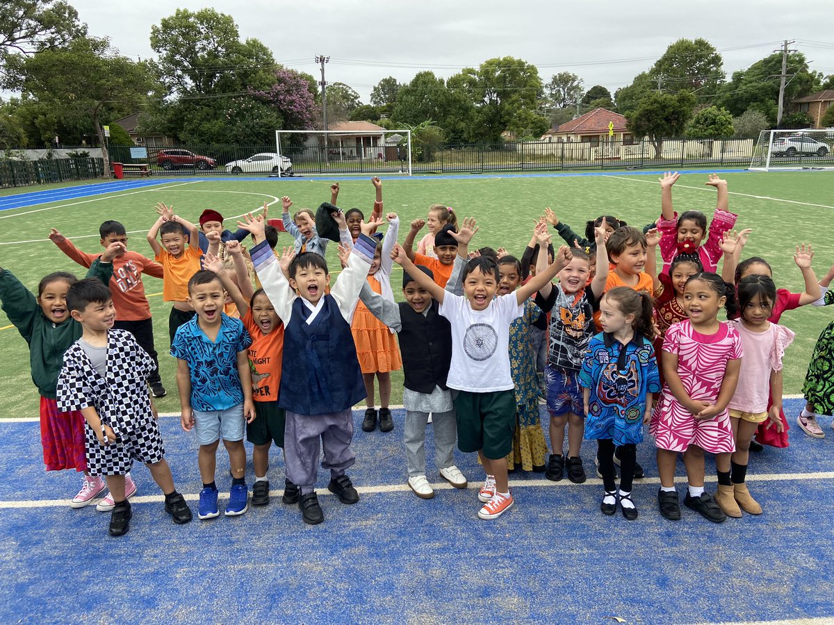 Kindergarten <a href="/IngleburnPs/">Ingleburn PS</a> loved celebrating Harmony Day today! 🧡 <a href="/shaunTeee16/">Shaun The Teacher</a> <a href="/MissMGurung/">Maria Gurung</a>