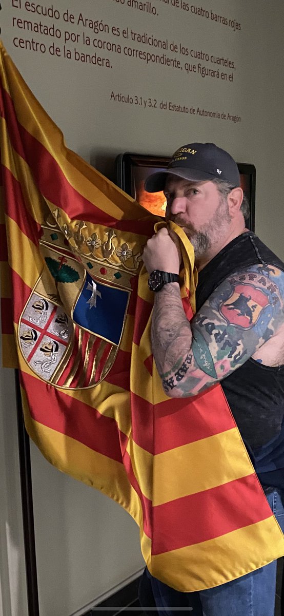 LarryShyGuy's tweet photo. I love this country as if it’s mine 🇺🇸❤️🇪🇸 https://t.co/0QutOS0yKo
