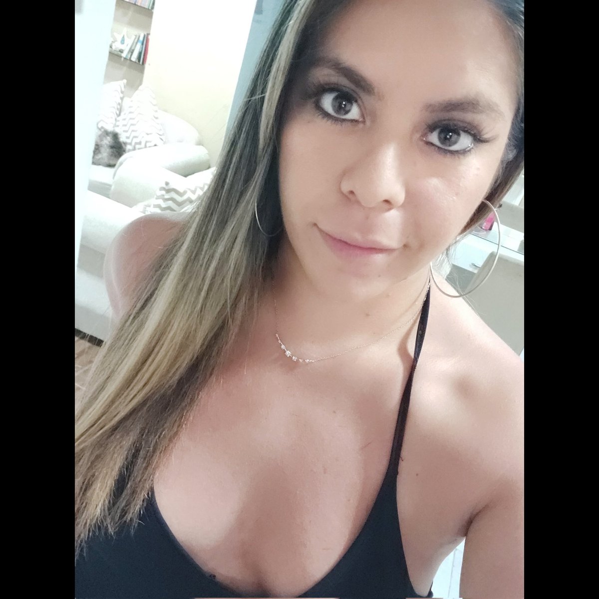 fabi_fran92's tweet photo. Disfruta de las cosas sencillas de la vida , esas que no tienen precio. Ríe, ama , vive y se feliz 🙃 que para eso estamos aquí 😉 https://t.co/mqE7uwEOrT