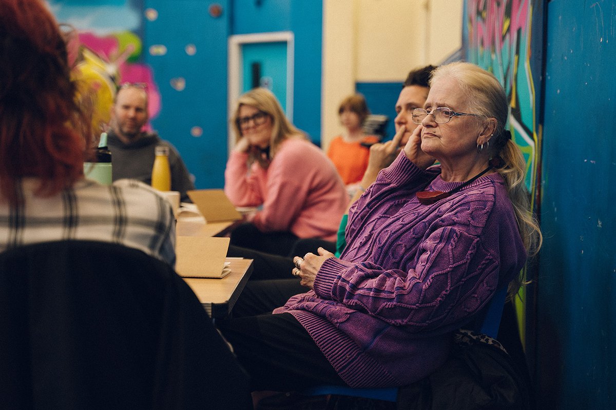 💗Profiad anhygoel i weld gweithdai prosiect #AryDibyn yn cyfuno gyda'n cynhyrchiad #PijinPigeon✨

🌟Hyfryd dod a grŵp o gyfranogwyr o Fangor - pob un yn byw gyda neu wedi’u heffeithio gan ddibyniaeth - ynghyd i greu dan adain <a href="/iolaynyr/">Iola Ynyr</a>, a chyfraniad creadigol <a href="/bethanmarlow/">Bethan Marlow (she/they)</a>📝
