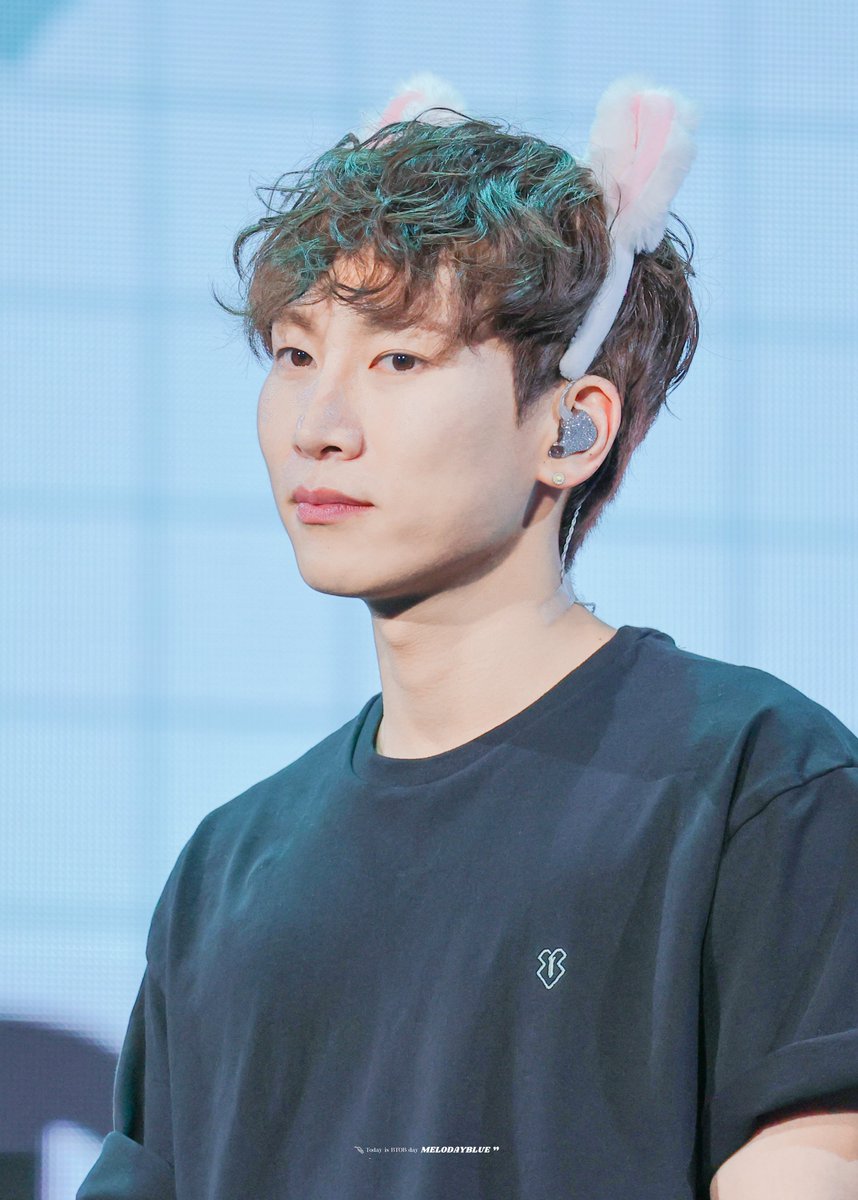 melodayblue's tweet photo. 230319 : MELODY 5TH FAN MEETING [#MELODY_COMPANY_연수회] 

#비투비 #서은광
@BTOB_SEKwang #BTOB
#EUNKWANG #은광 https://t.co/0Wb6bRXIHl