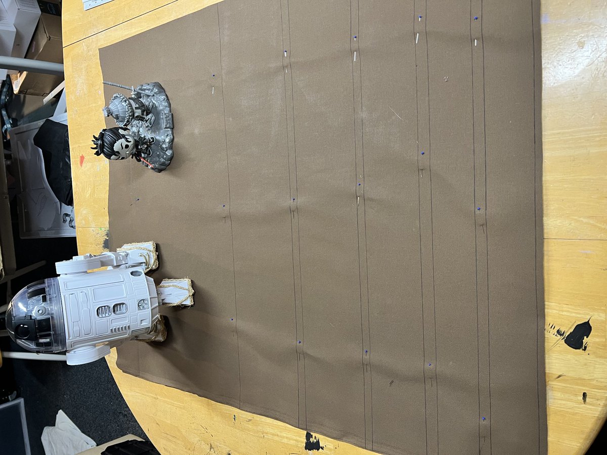 solarwolfcospla's tweet photo. Just a few photos of how we made the Droid bag. This build is coming along nicely, and we hope to have it finished by @MomoCon
#starwars #starwarscosplay #starwarsvisions #starwarsvisionscosplay #starwarsfan #disney #disneycosplay #cosplay #cosplayer #atlantacosplay https://t.co/QctveKFytV