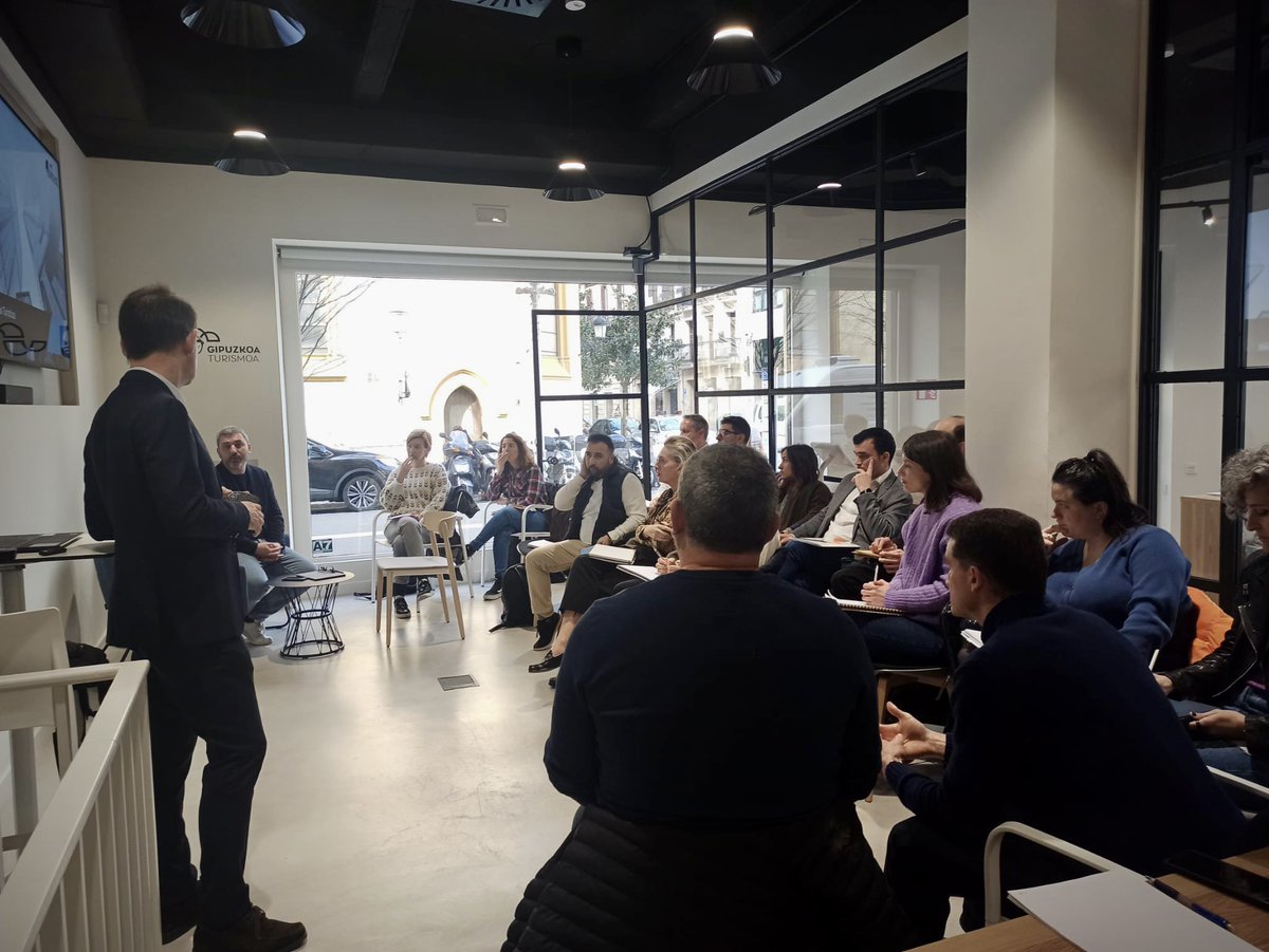 Jornada formativa sobre relaciones contractuales y fiscalidad en #gipuzkoa #bizkaia y #araba con los asociados de <a href="/aparture_eus/">Aparture</a> en el Hub de <a href="/GipuzkoaTurismo/">MUY Gipuzkoa San Sebastian</a>