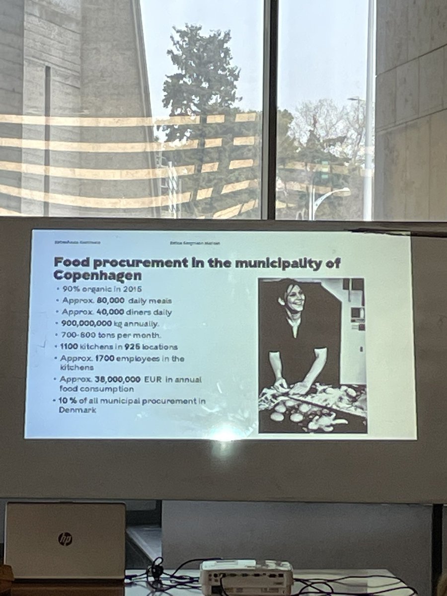2nd #Day of #CrossCuttingVisit was held at the #CityHall of #Thessaloniki. Thanks to <a href="/BBergmannMadsen/">Betina B Madsen</a> for her #presentation and sharing #knowledge for #publicprocurement and #food. <a href="/koebenhavner/">Københavner</a> is a #sustainable #example and we all should follow it. #EuFoodCities <a href="/food_trails/">Food Trails</a>