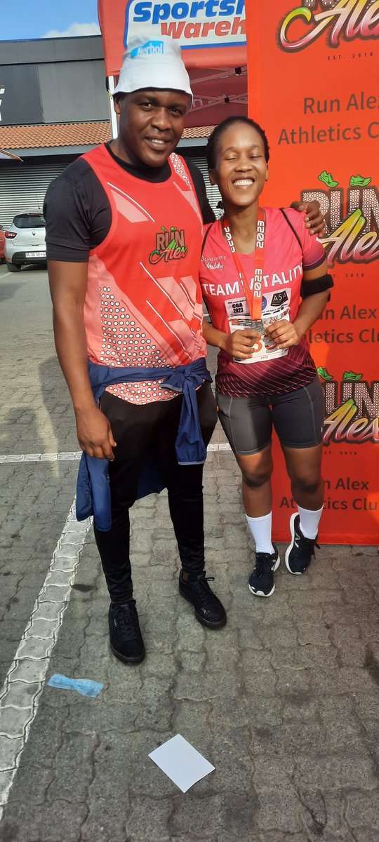 #HeritageDay
#RunAlex 
#8Km
Thanks, Run Alex, it was awesome. I love my goodie bag ❣️
It was nice to see you in-person, Champ Calvin @meriri 🤜