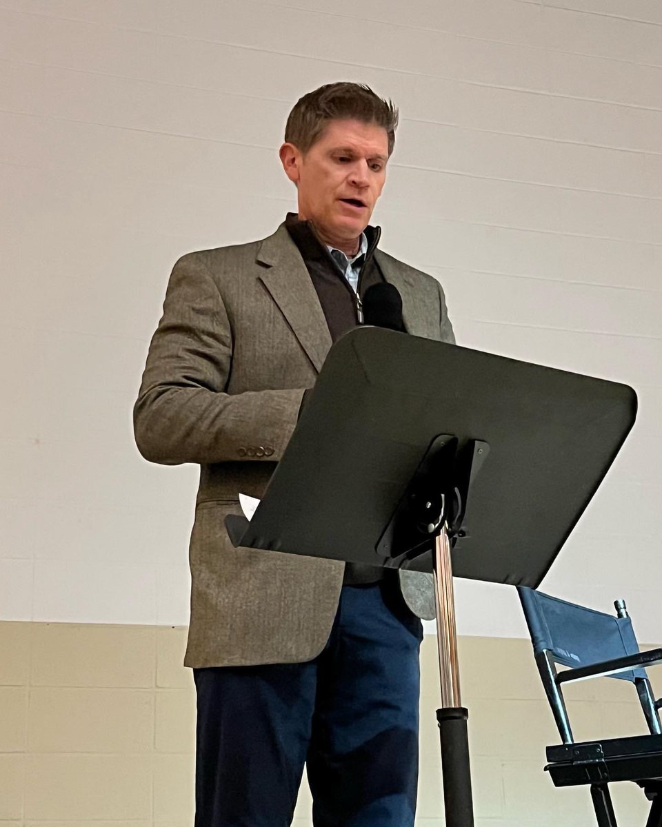 mayfairfam's tweet photo. We had an excellent evening at #MayfairChurch thanks to our “Men of God” men’s ministry - with special guest speaker, professional golfer Larry Nelson.  Thanks so much to all who made this happen! https://t.co/oxjdqS9cPz