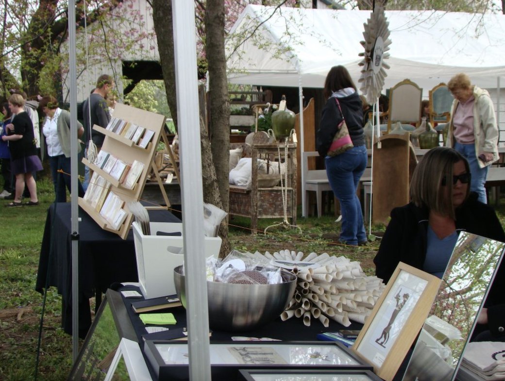 vacrum's tweet photo. Mark your calendars! We've been counting down the days until our grounds are filled with 40+ guest dealers for you to explore! Visit us for Spring Market Days at Chartreuse &amp; co from April 21-23!- https://t.co/dDhtBOkL4N https://t.co/uNhqAUULTd