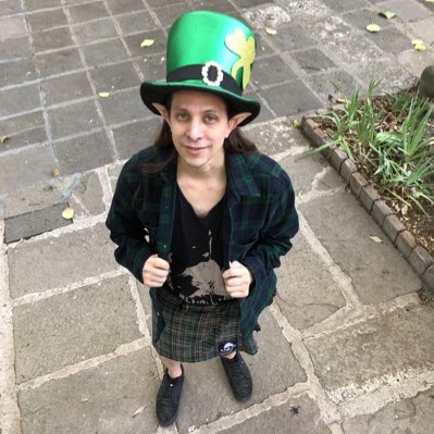 St Patric 2023. 

#NewProfilePic

#stpaddysday #stpatricksday #leprechaun #playmobil #pub #greenbeer #stpatric2023 #irishdance