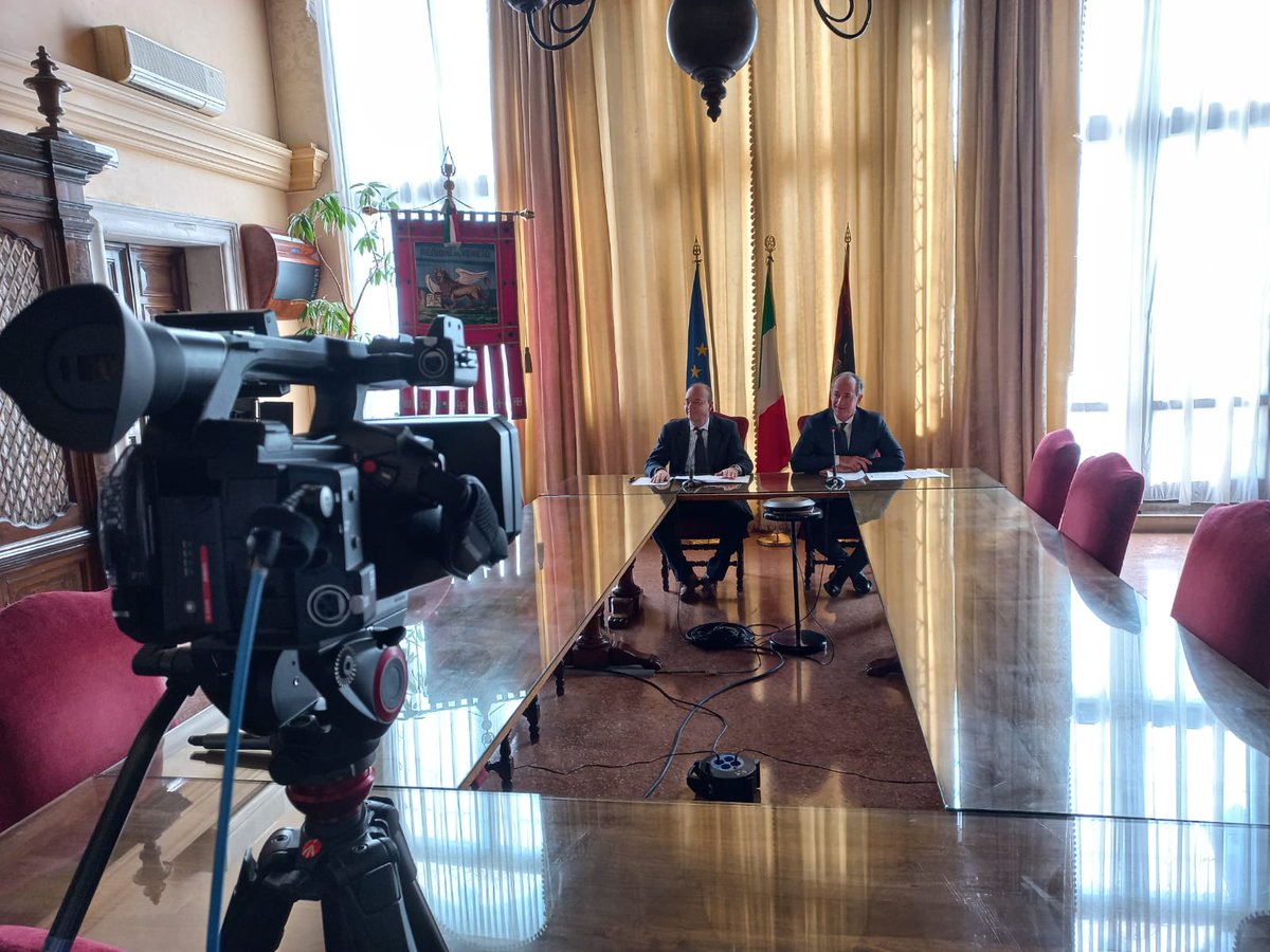 G_Valditara's tweet photo. (1/5) Oggi a Venezia con il Presidente di Regione Veneto @zaiapresidente e con l'Istituto di Istruzione Superiore Algarotti per la Giornata della Memoria e dell'Impegno in ricordo delle vittime innocenti delle #mafie. Collegate con noi oltre 60 #scuole superiori della regione. https://t.co/vRHx5HqbNn