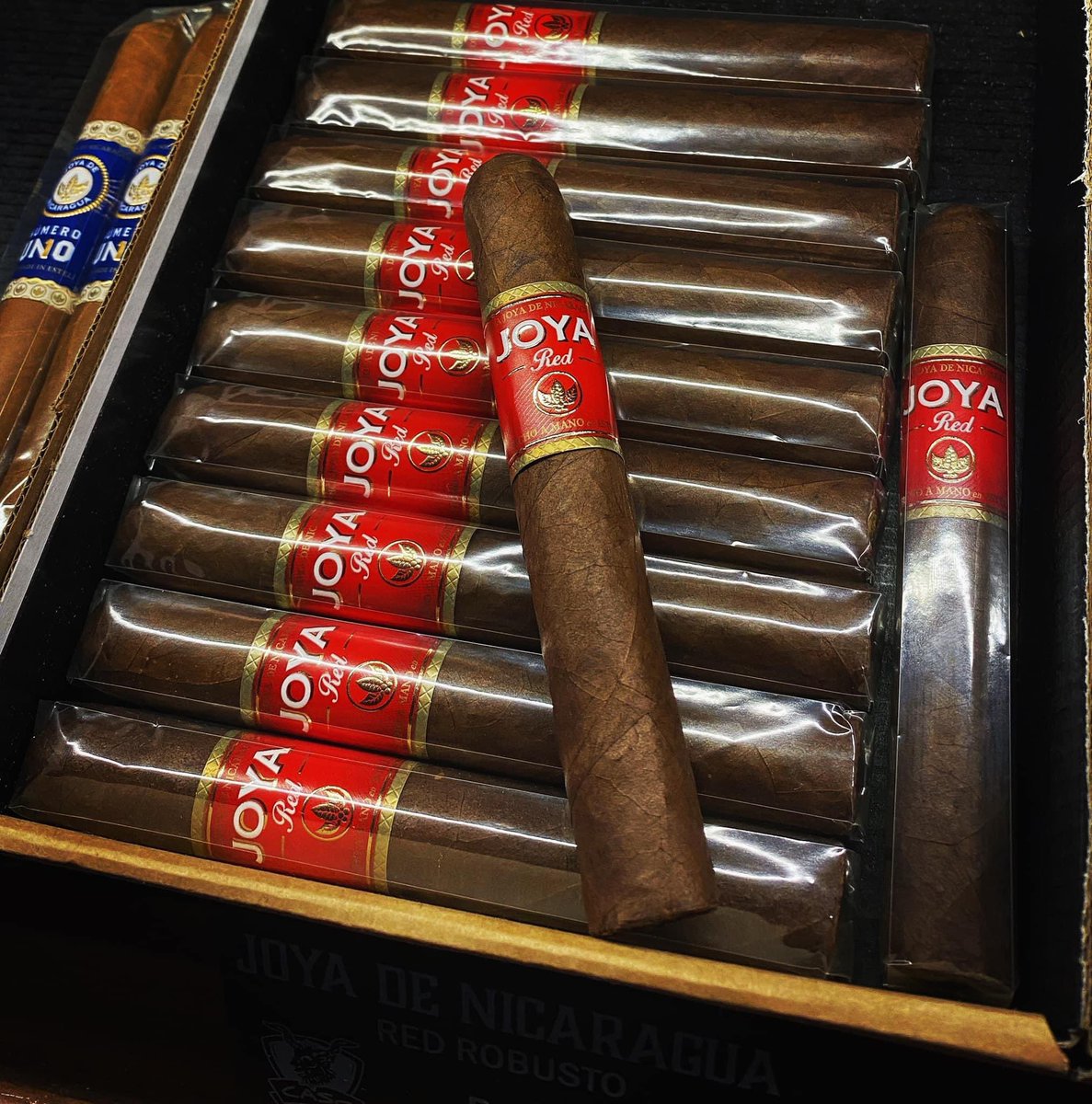 CASCshop's tweet photo. Vibrant, fresh and impeccably presented, @joyacigars’ Red Robusto is a quintessential modern vitola, offering plenty of nuttiness, a touch of peppery spice and an unparalleled degree of construction!

https://t.co/yKu9wDI02D

#hed #cascshop #cascnation https://t.co/OBlGSNAEZI