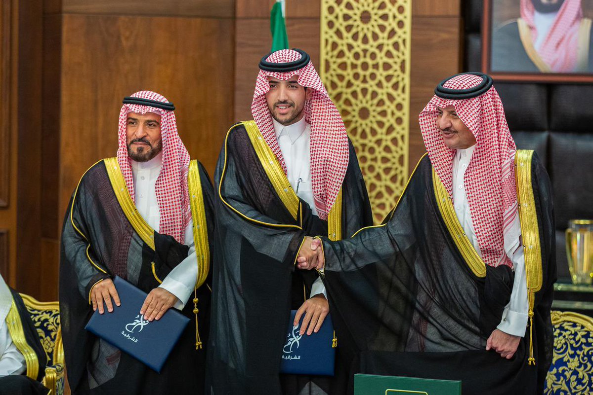 Abdullazizyd's tweet photo. الله في عون العبد ماكان العبد في عون أخيه

سعدت صباح اليوم بتوقيع اتفاقية شراكة مجتمعية بين @MFAlawfirm و مستفيدي اللجنة الوطنية لرعاية السجناء والمفرج عنهم وأسرهم -تراحم الشرقية- @pcare_ksa 

شاكرين الله الذي سخرنا لعون مستفيدي اللجنة، والشكر موصول لمنسوبي اللجنة. https://t.co/o2qYcaptlw