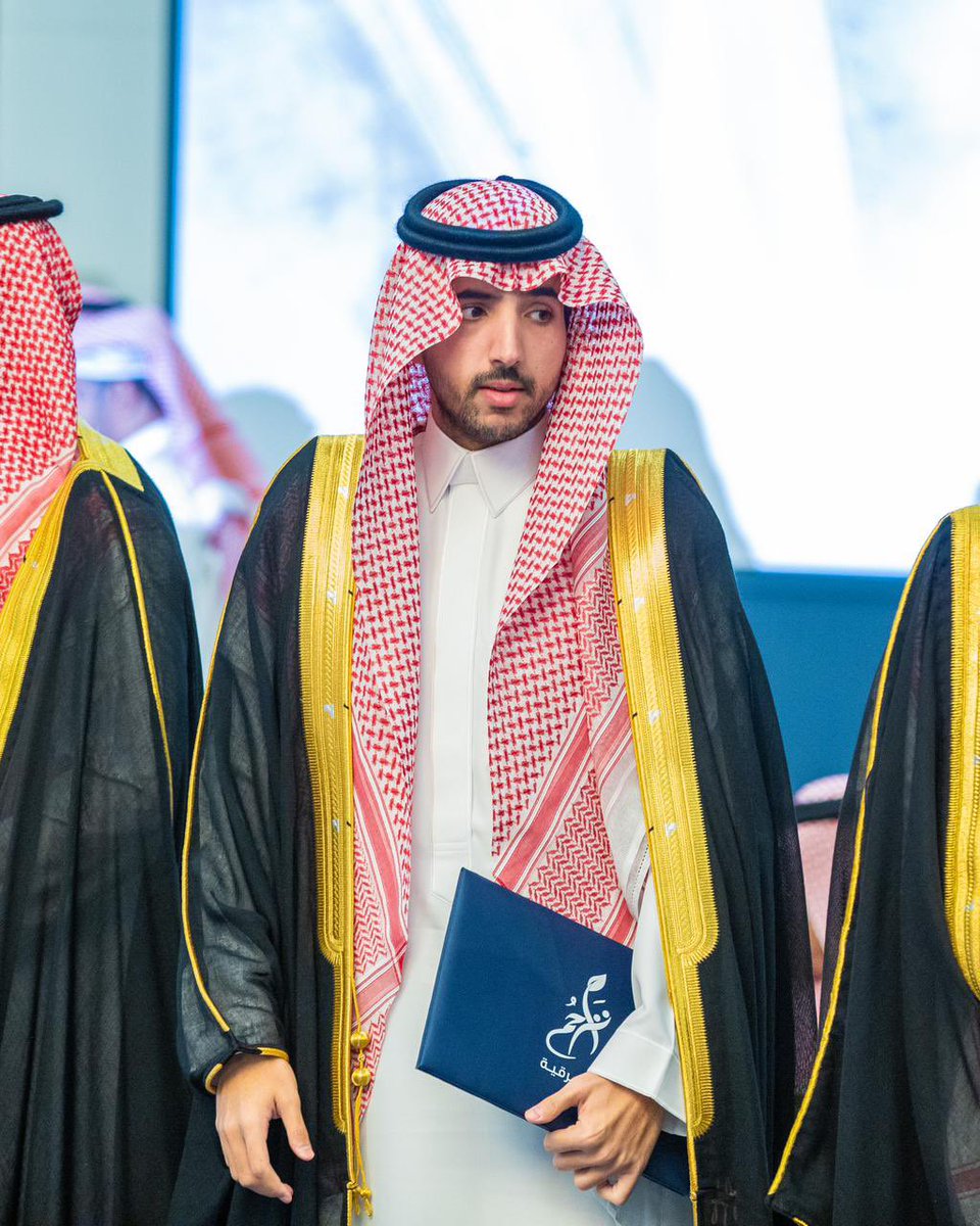 Abdullazizyd's tweet photo. الله في عون العبد ماكان العبد في عون أخيه

سعدت صباح اليوم بتوقيع اتفاقية شراكة مجتمعية بين @MFAlawfirm و مستفيدي اللجنة الوطنية لرعاية السجناء والمفرج عنهم وأسرهم -تراحم الشرقية- @pcare_ksa 

شاكرين الله الذي سخرنا لعون مستفيدي اللجنة، والشكر موصول لمنسوبي اللجنة. https://t.co/o2qYcaptlw