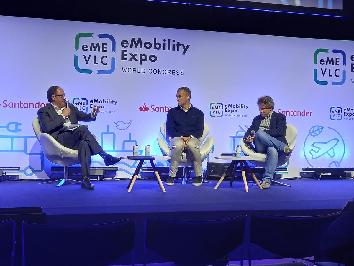 ITA_tecnologia's tweet photo. En @eme_vlc #eMobility2023 #EMEVLC2023 #Valencia 
Futuras tecnologías de propulsión y condiciones ambientales.
#FernandoArteche, responsable de sistemas eléctricos de potencia de @ITAINNOVA 
https://t.co/VjAQgt3Sue https://t.co/Y3N3iaySkY