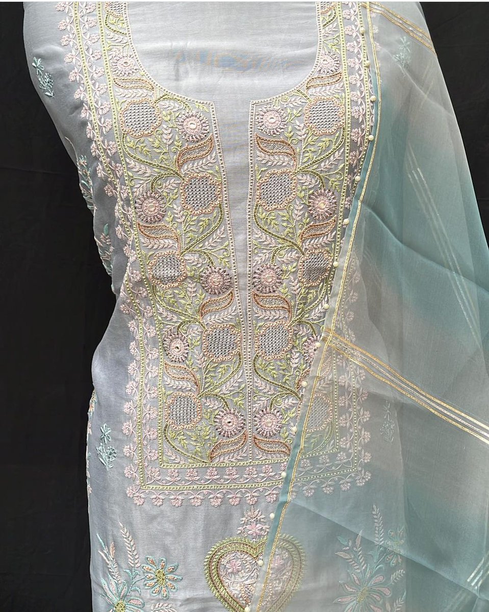 AwadhChikan's tweet photo. Make a long-lasting impression on parties, occasions, and formal dinner that match your personality gives a royal a look with some Indian conventional touch with chikankari work with this Soft Chanderi Suit with organza dupatta embellished with Bead, Aari, Cutdana, and Moti work. https://t.co/uM4yGN0LNy