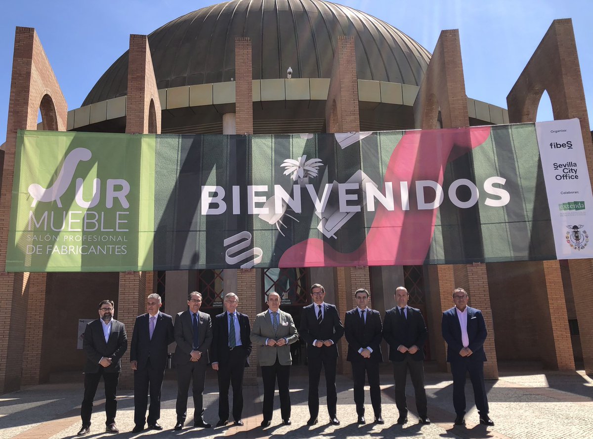 FranPaezSev's tweet image. ✅ #Sevilla vuelve a convertirse en el punto de encuentro del sector del #mueble 🛋️

📍 @fibesevilla acoge desde hoy, y hasta el próximo viernes, una nueva edición de @SurMueble.

📊 Los datos avalan a este evento como el gran escaparate ferial del sector en nuestro país 🇪🇸.