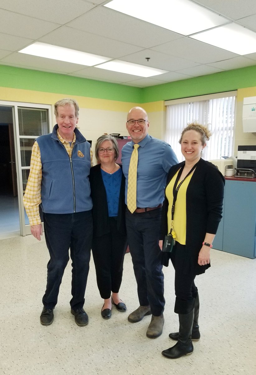 Staff and students sporting blue and yellow for #DownSyndrome Awareness day!! <a href="/coachsteveaaa/">Stephen Smith</a> <a href="/JulieA_Selby/">Julie Selby</a>