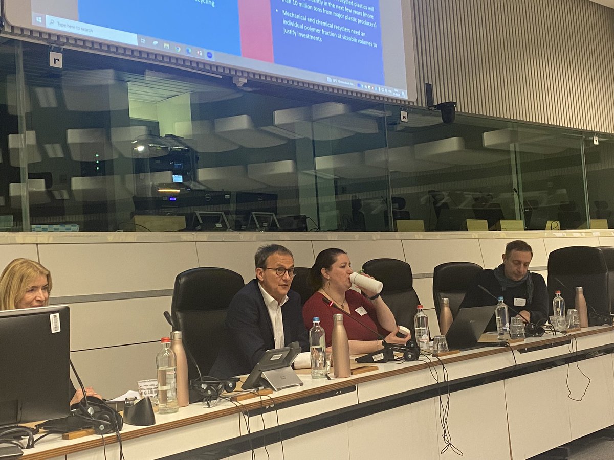 zerowasteeurope's tweet image. The plastic industry hasn’t cared about reducing or recycling #plastics for 50 years - but they care now because they’re out of options. The difference is that instead of fossil fuels, they want to use old plastics.

- TOMRA’s Volker Rehrman at #MixedWasteSorting event