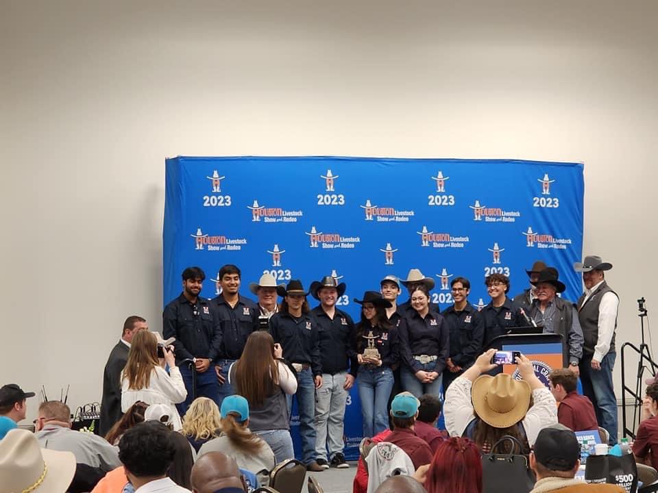 VMHSEagles's tweet photo. 📣 VMHS welders participated in the Houston Rodeo Industrial Craft competition this past weekend and took home a first place award in the interview category and 2nd place overall amongst 13 different school districts from throughout the state! 👏 #InspireExcellence https://t.co/BDZtldB0vZ
