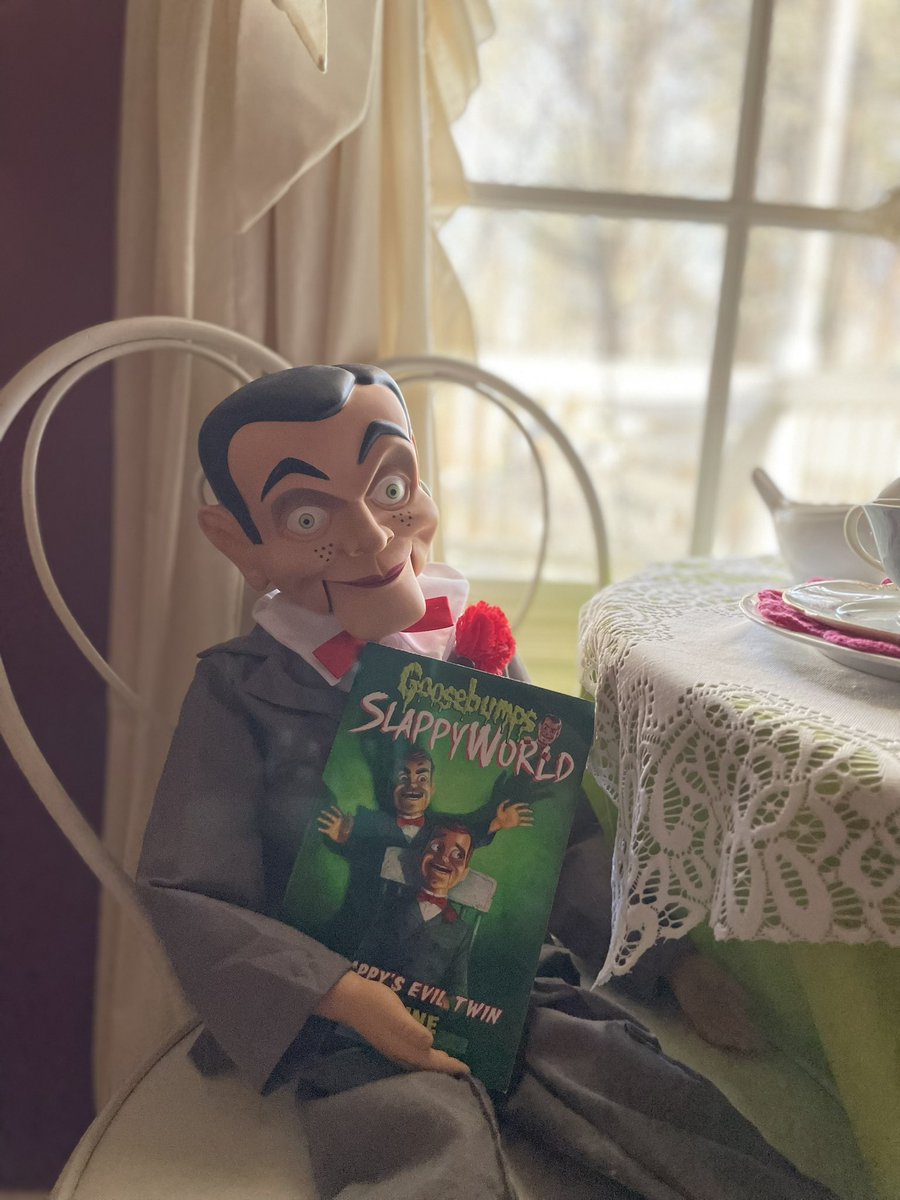 ValerieArchual's tweet photo. I mean, who wouldnโt turn down a spring tea party with Slappy?!!
๐ธ๐ซ๐ After hearing from my friend Flabbergast the Wizard that it was World Puppetry Day, I couldnโt resistโฆ โค๏ธ @RL_Stine @Scholastic
๐๐๐ #springintoreading https://t.co/P6zDnPaMcE