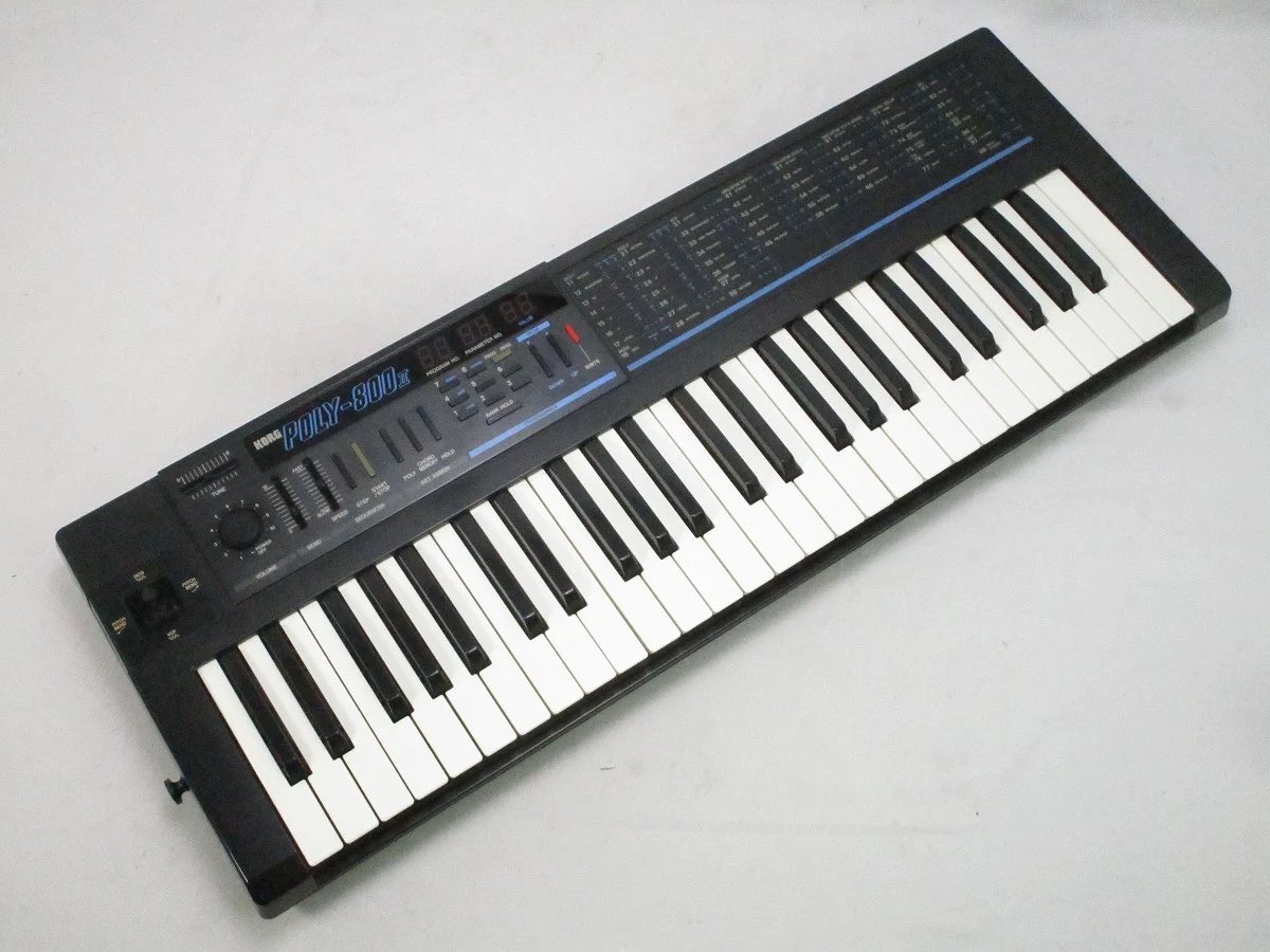 ishibashi_yoko's tweet photo. 横浜店 #キーボードマート です。
1980年代を彩った #KORG シンセ #POLY800 と #POLY800_2 の中古が揃いました。
この後に #M1 #01w などワークステーションシンセの発売へと続いていくんですよね。
販売中の中古シンセはコチラ⬇️
https://t.co/oFPKfd7hpq
#シンセ
#中古シンセ https://t.co/VflL2K2ipr