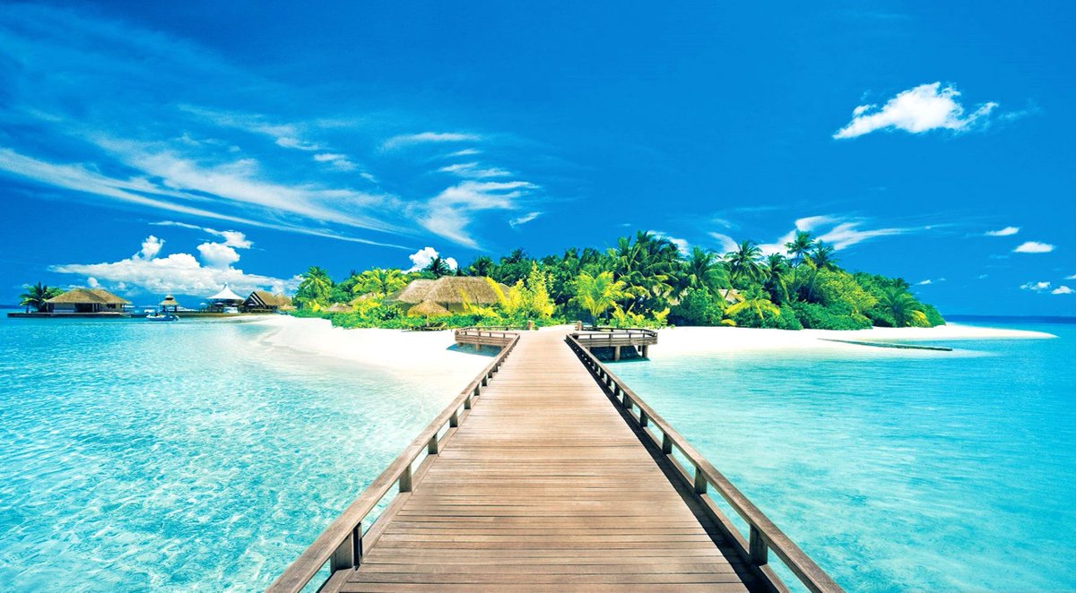FarbeDeLuste's tweet photo. I was looking for a new desktop wallpaper and found a luxury place. And now I really want to go there 😍😍😍I think that i need to look for cheaper places, but I will definitely find something similar👍Have a nice day, everyone ! https://t.co/EGPe65NK7X