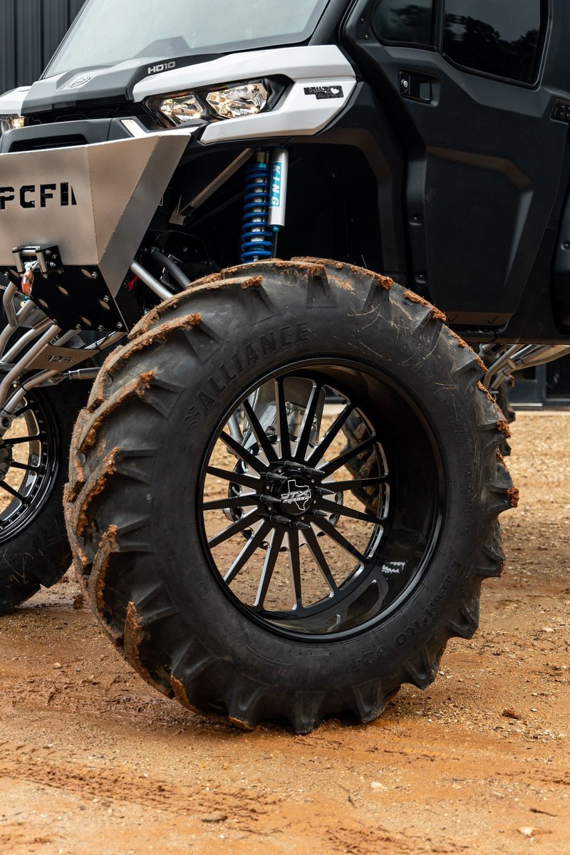 superatvtweet's tweet photo. π€ #PCF crushed it with this @CanAm #DefenderLonestar on their suspension lift, on top of an #SATV 8" #GDP portal gear lift with 60% #GearReduction, spinning some badass @jtxforged wheels! πͺβ #GearDrivenPerformance #GetWithPCF #JTXForged
#superatv #satvnation #teamsuperatv https://t.co/bnXhdLicZj