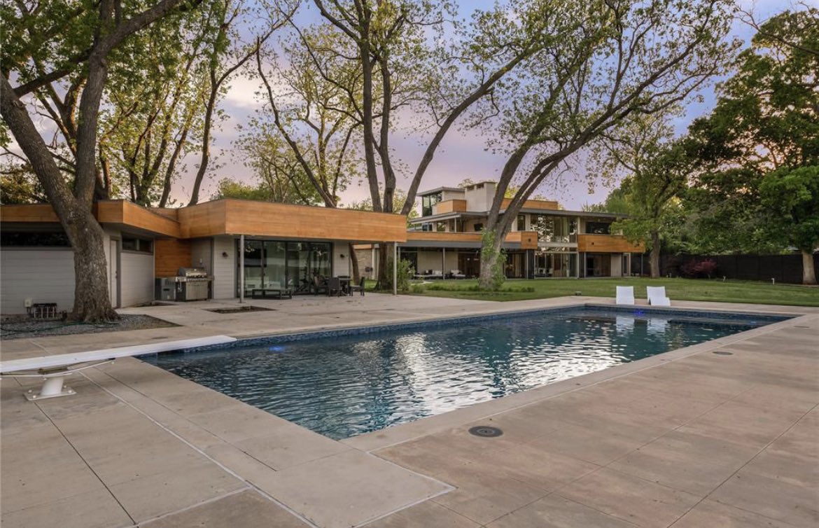InsaneEstate's tweet photo. Dallas, TX. 5 bedrooms and 8 bathrooms on 3.64 acres listed for $15,795,000. https://t.co/FsAbgBvr4k