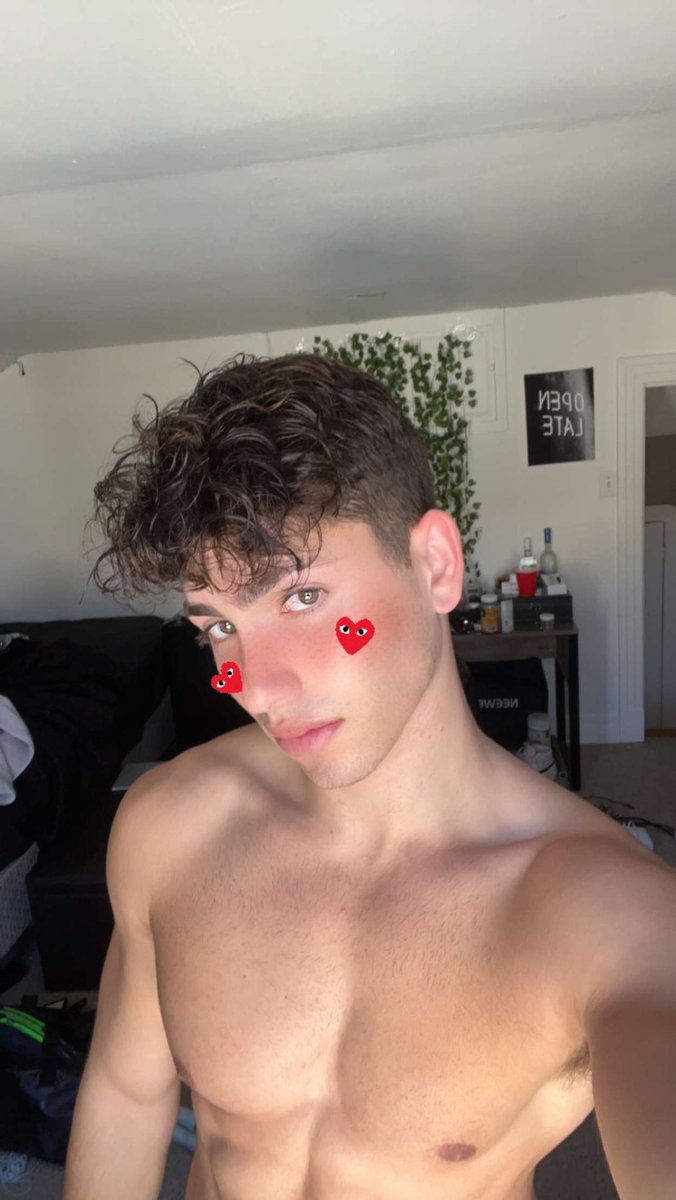 loganblake_'s tweet photo. RT if you’d come over https://t.co/Ck6uYPosyM
