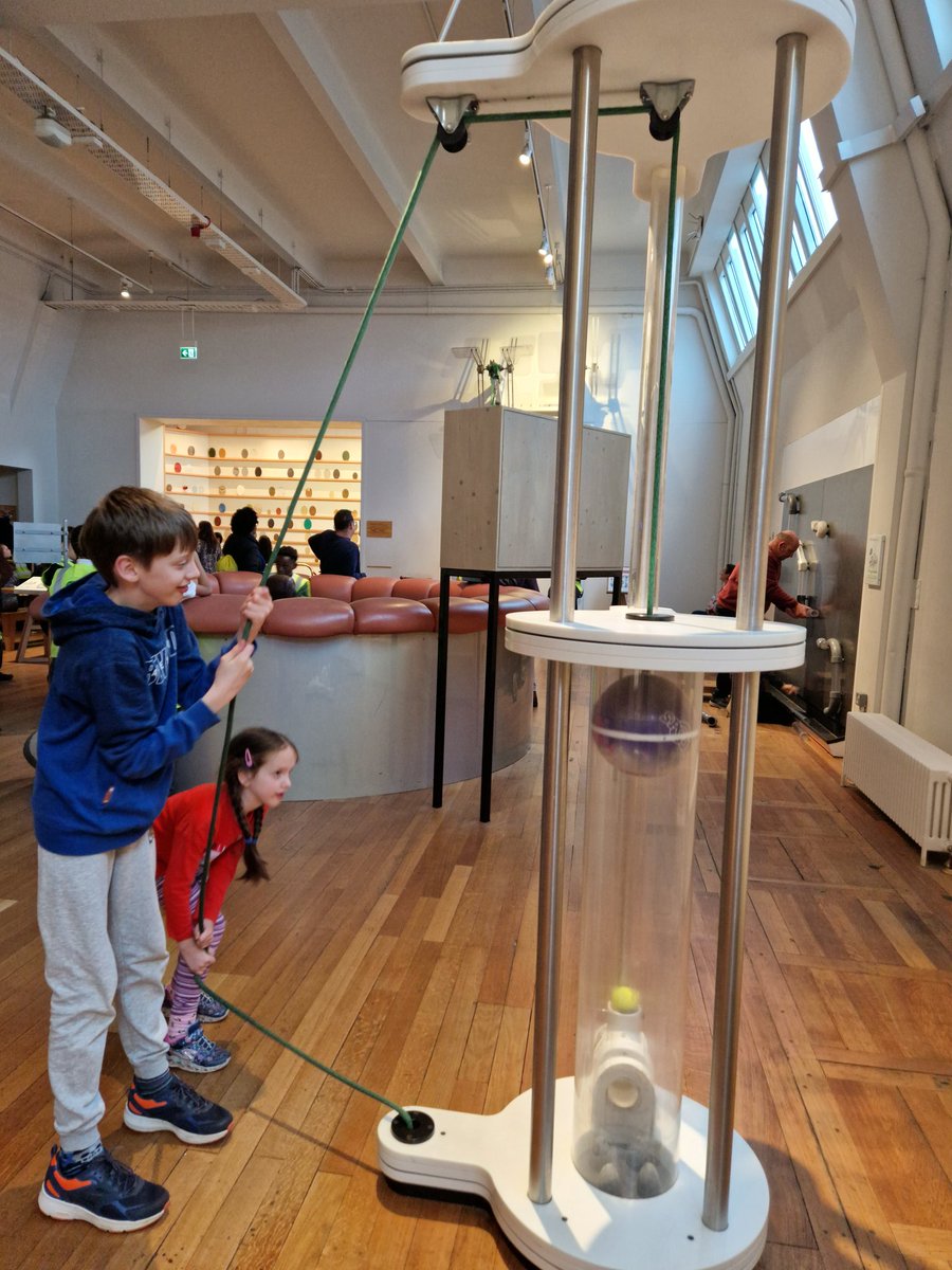 drkimtrim's tweet photo. We made the most of the staff development day and had lots of fun at Wonderlab at The Science Museum and The Natural History Museum @HallingSch @Miss_Gunner_ https://t.co/AZOiuHKOdd