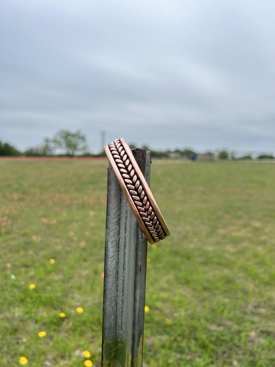 Bar_Lazy_S's tweet photo. Got a few different styles of cuffs available! If you have any questions shoot me a message! https://t.co/dtzb3yLvy2