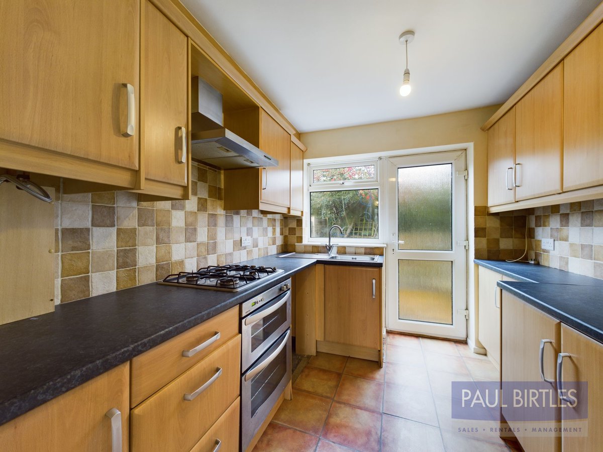 ⭐NEW⭐
📍 Skelwith Close, Davyhulme
*NO ONGOING VENDOR CHAIN* A good sized two bedroom ground floor flat. Own entrance door and garden. 

🔑£189,950

paulbirtlesestateagents.co.uk/properties-for…