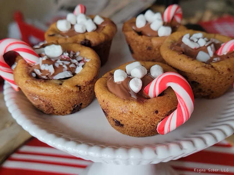 Share with a friend, or keep them for yourself

Read more 👉 lttr.ai/8X6h

#ChristmasCookies #baking #CandyCane