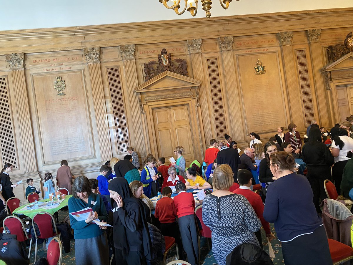 Linking_Network's tweet image. Such a privilege to come along to Leeds #IntergenerationalLinking celebration event to share the fantastic links between schools and care homes. Playing a game of intergenerational human bingo to start conversations between generations. @DunhillMedical @DECLeeds @IntergenLinking