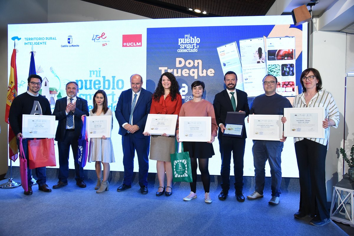 Desarrollo Sostenible CLM (@dsostenibleclm) on Twitter photo 📶Se han entregado los premios del concurso 'Mi pueblo Smart':
1️⃣ Localy Telework
2️⃣ Bachiller Sabuco 3º ESO
3️⃣ Don Trueque
➡️Mejor idea: The Young Bosses
➡️Mejor Prototipo: Espacios abiertos
<a href="/gobjccm/">Gobierno de Castilla-La Mancha</a> 📶Se han entregado los premios del concurso 'Mi pueblo Smart':
1️⃣ Localy Telework
2️⃣ Bachiller Sabuco 3º ESO
3️⃣ Don Trueque
➡️Mejor idea: The Young Bosses
➡️Mejor Prototipo: Espacios abiertos
<a href="/gobjccm/">Gobierno de Castilla-La Mancha</a>