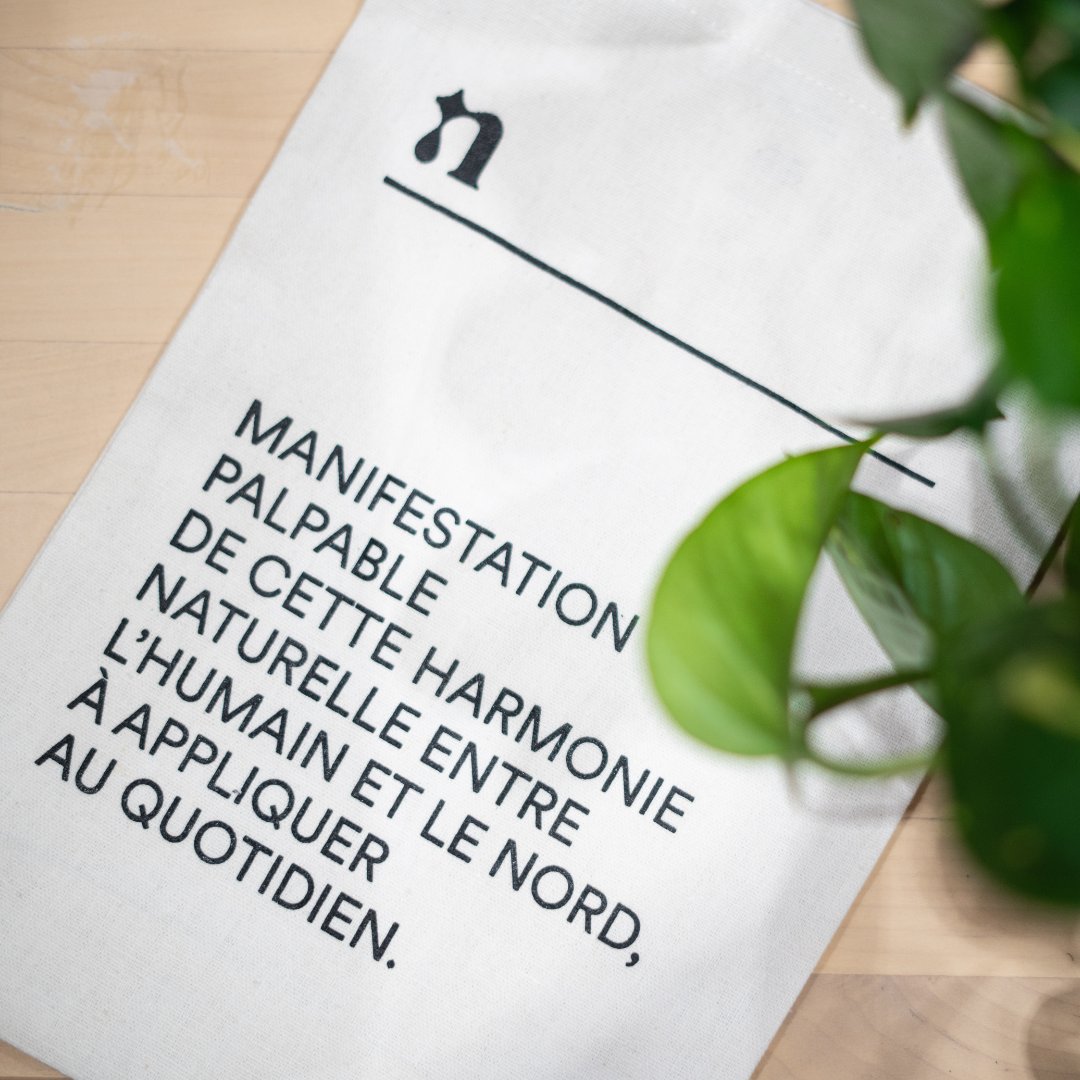 Grâce à Bite Size, Chanv a fait peau neuve et présente maintenant une image de marque et des emballages qui brillent autant que l’étoile qui les inspire. Une entreprise québécoise à découvrir ! 🌿 

#SkinCare #NaturalBeauty #SelfCare #FaitAuQuebec #BiteSize #MadeInQuebec