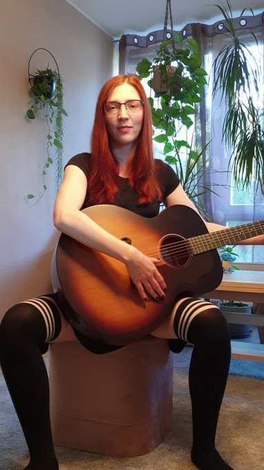 Learning Guitar 😊🦊🦊 https://t.co/fhgfArsETb<a href="/tag/cute"class="tags"><span>#cute</span></a><a href="/tag/photography"class="tags"><span>#photography</span></a><a href="/tag/black"class="tags"><span>#black</span></a><a href="/tag/angel"class="tags"><span>#angel</span></a><a href="/tag/redhead"class="tags"><span>#redhead</span></a><a href="/tag/lowkey"class="tags"><span>#lowkey</span></a>