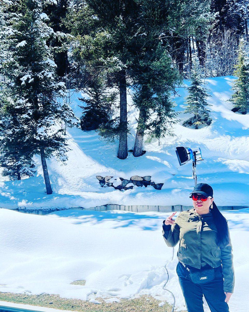 BlancaSamperio's tweet photo. Filming in Aspen  Let's do this ♥️🎥💋
#blancasamperio #Blancasamperioactress #caribou  #krisjenner #lifeasanactress #snowmass
#AspenMountainSkiResort #Biligates #snow #snowday #snowboard #chairlift #skiingtiktok #snowboardtok #skiingvideos #Skiing #skiingclips #resorts #aspen https://t.co/mAkA30lqef