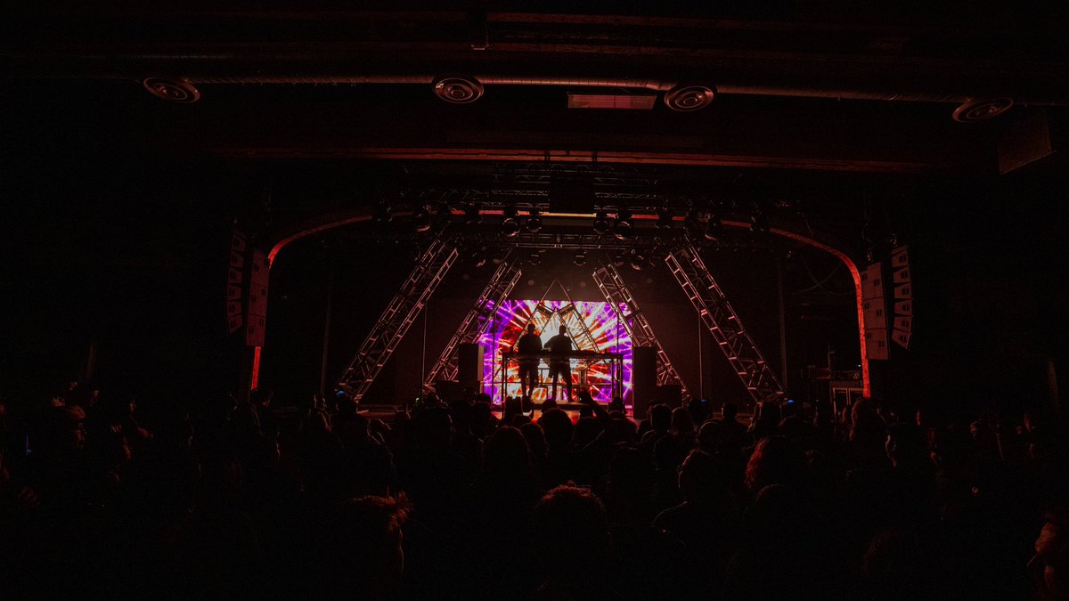 GLIDED WITH SOME ALIENS TO CHURCH 👽👽🦇🦇