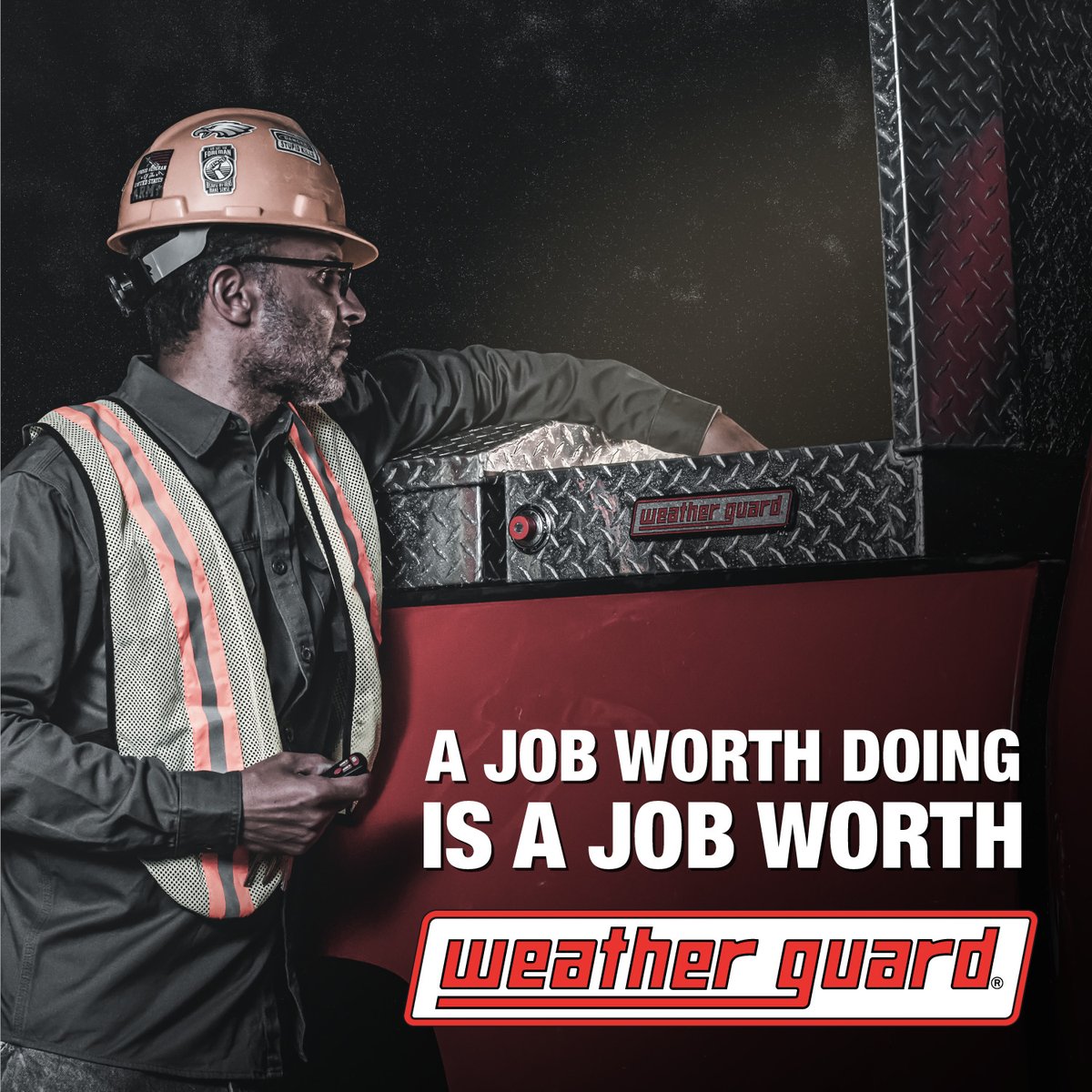 weather_guard's tweet image. We don&apos;t fear the dark💡 #PowerSync #WEATHERGUARD #jobsite #truckbox