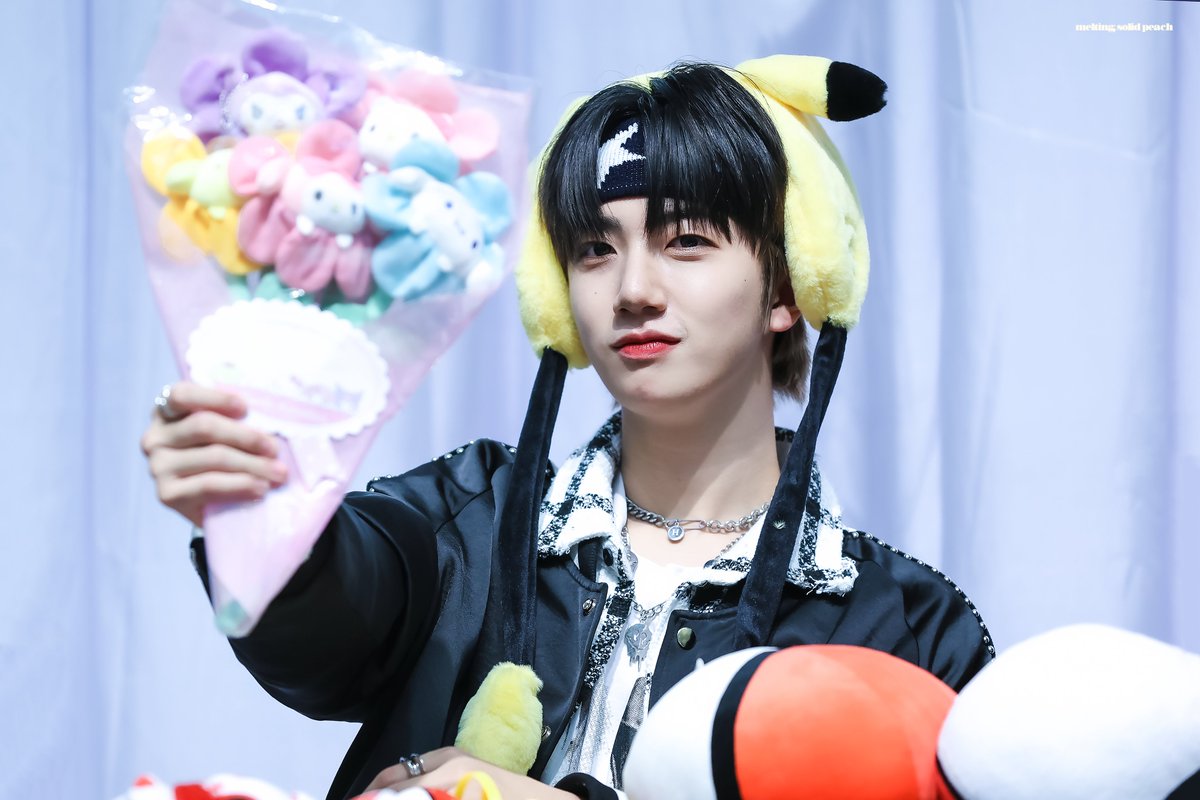 just_serim's tweet photo. HAPPY WONJIN DAY 🐽🍑

#크래비티 #CRAVITY #원진 #함원진
#HAPPYWONJINDAY
#원진이랑_행복하기만해 https://t.co/vVa1kaD5vz
